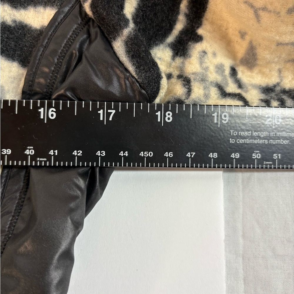 Basler Women’s 6 Designer Zebra Animal Print 100% Wool Jacket w/ Faux Leather - Picture 10 of 12